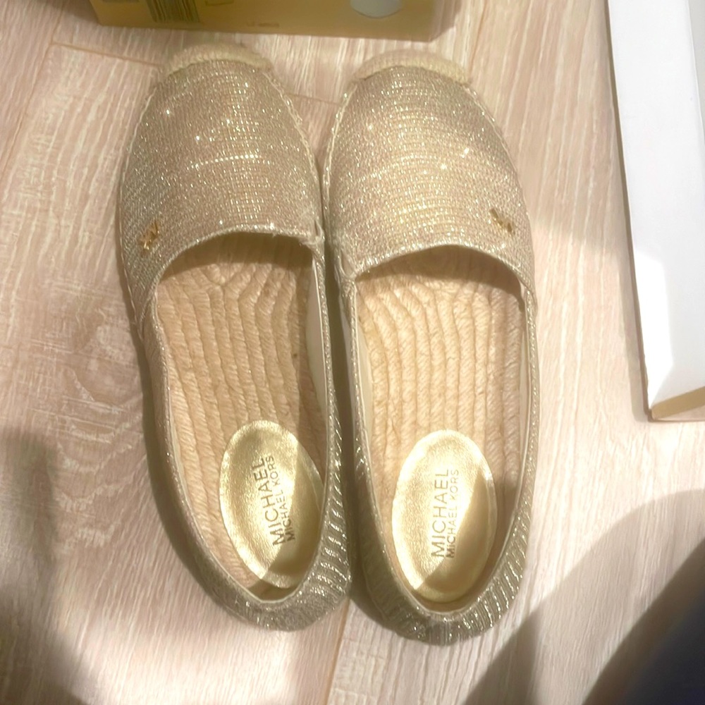 Michael kord slip on like new